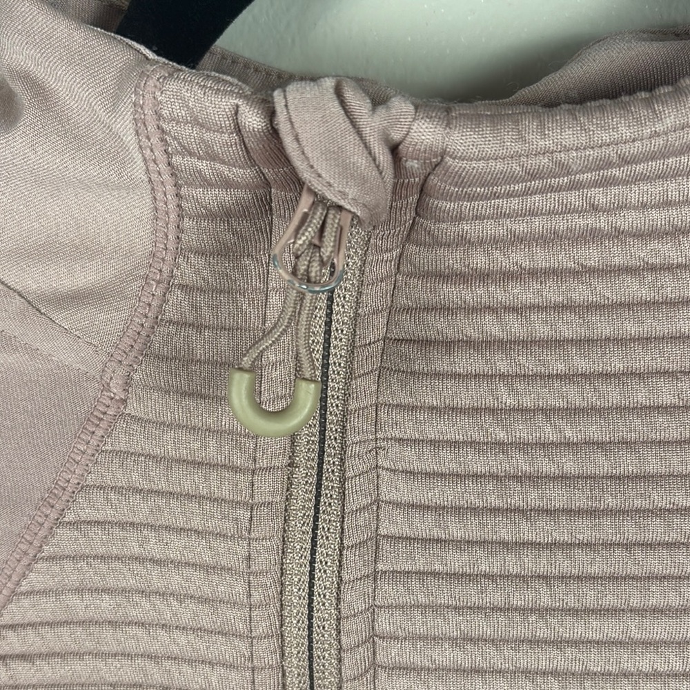 Mondetta Pink Jacket with Ribbed Texture - Picture 2 of 8